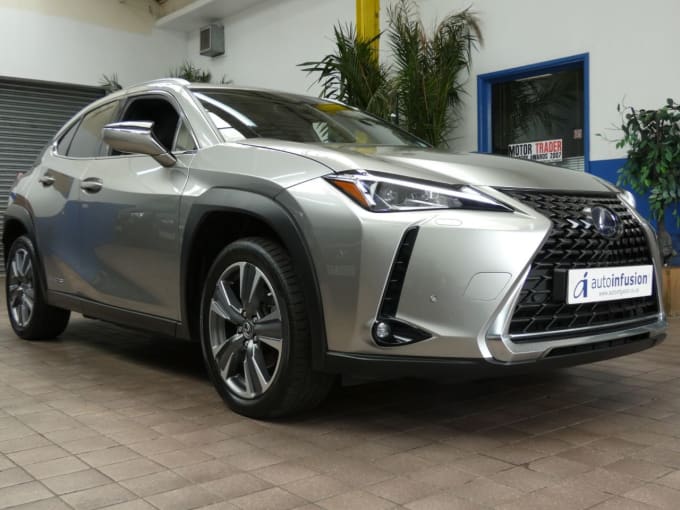 2025 Lexus Ux