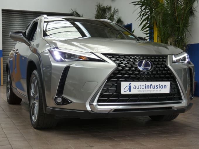 2025 Lexus Ux