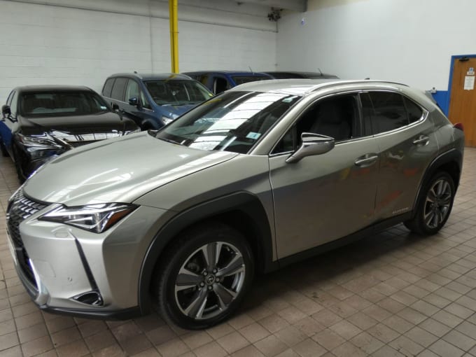 2025 Lexus Ux