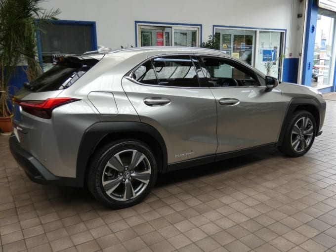 2025 Lexus Ux
