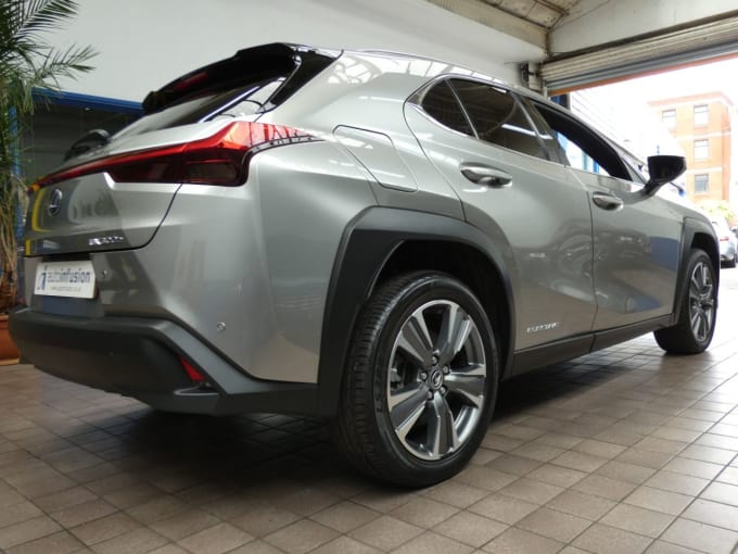 2025 Lexus Ux