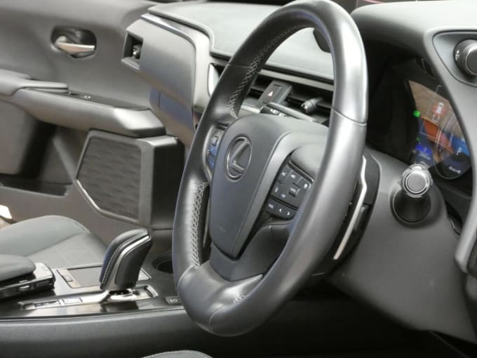 2025 Lexus Ux