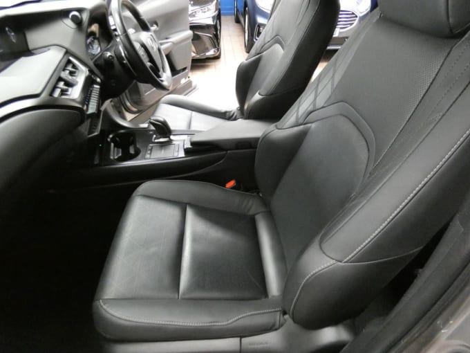 2025 Lexus Ux