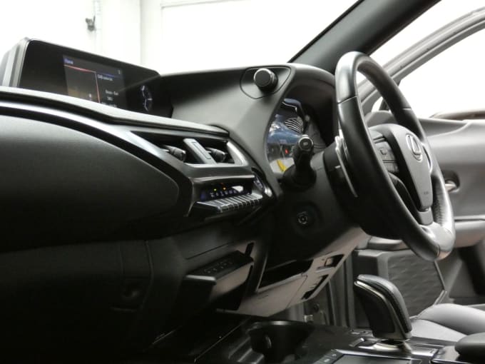 2025 Lexus Ux