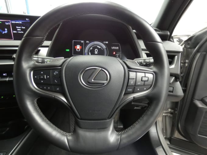 2025 Lexus Ux