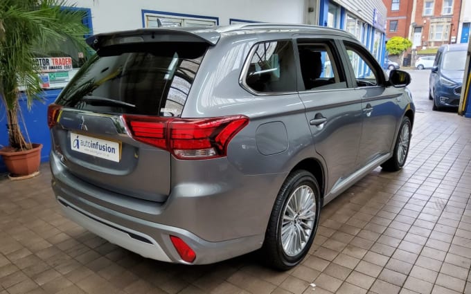 2025 Mitsubishi Outlander