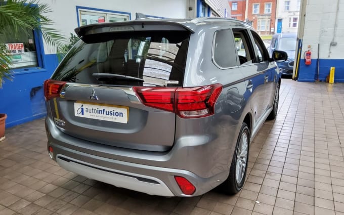 2025 Mitsubishi Outlander