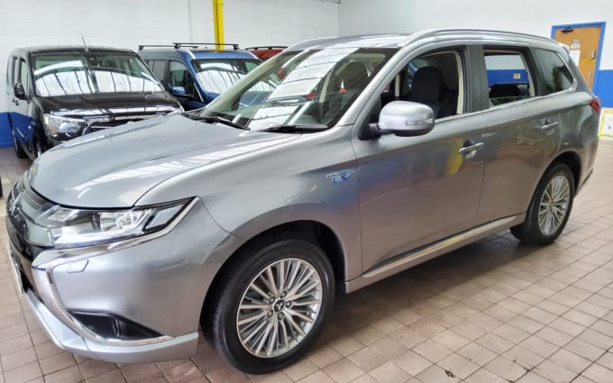 2025 Mitsubishi Outlander
