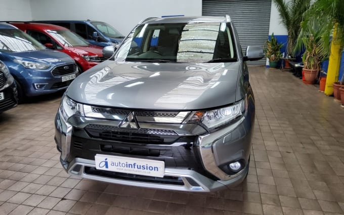 2025 Mitsubishi Outlander