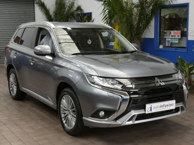 2025 Mitsubishi Outlander