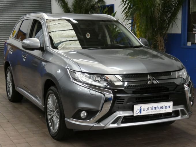 2025 Mitsubishi Outlander