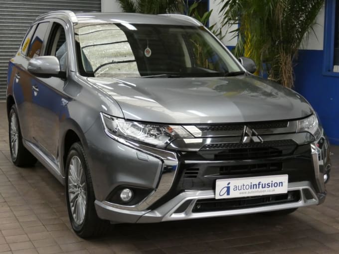 2025 Mitsubishi Outlander