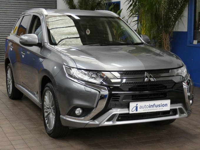 2025 Mitsubishi Outlander
