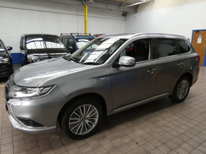 2025 Mitsubishi Outlander