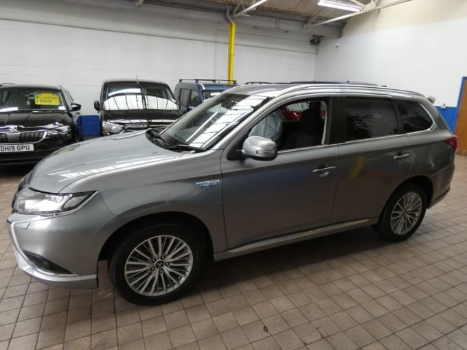 2025 Mitsubishi Outlander