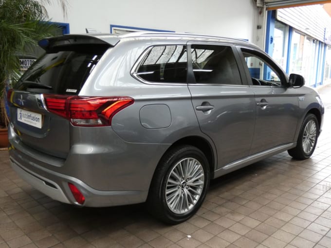 2025 Mitsubishi Outlander