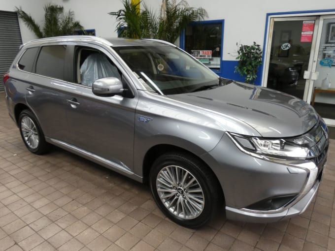 2025 Mitsubishi Outlander