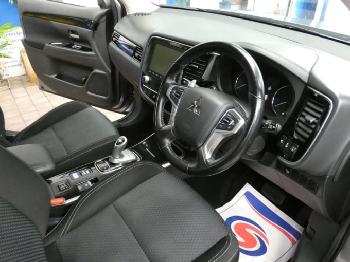 2025 Mitsubishi Outlander