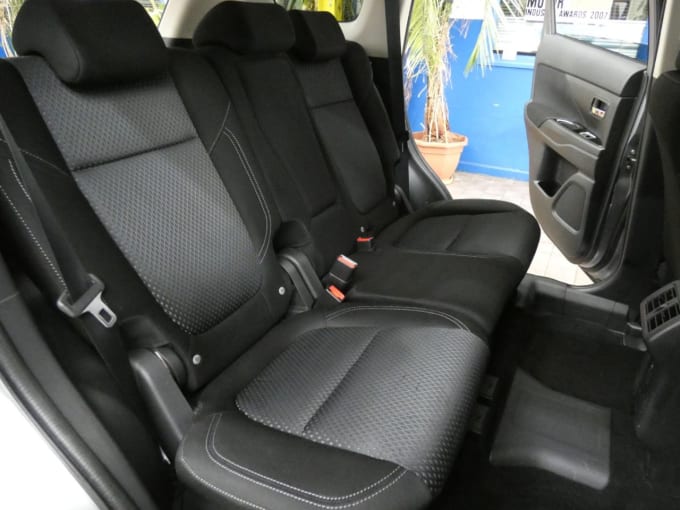 2025 Mitsubishi Outlander