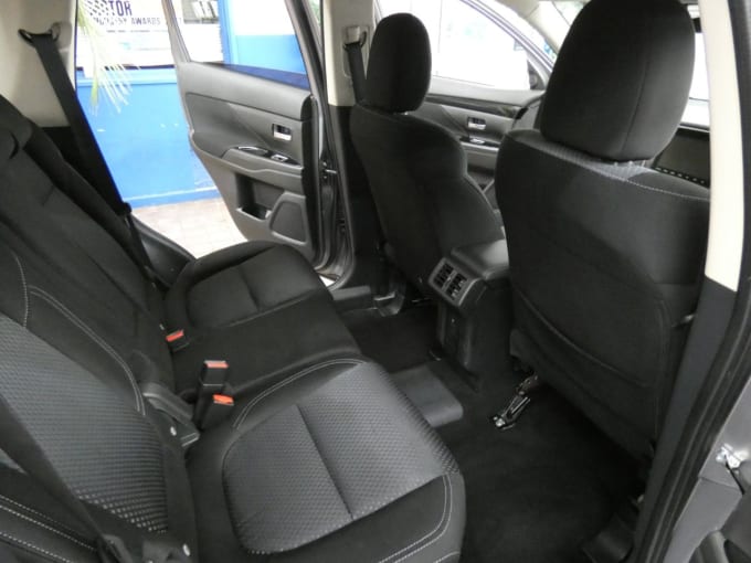 2025 Mitsubishi Outlander