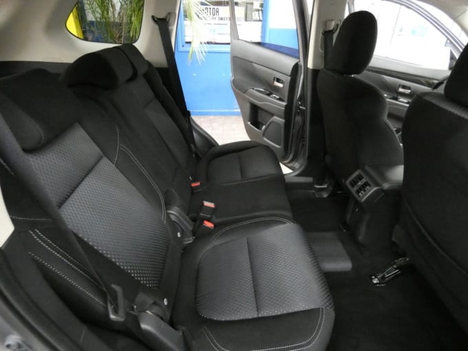 2025 Mitsubishi Outlander