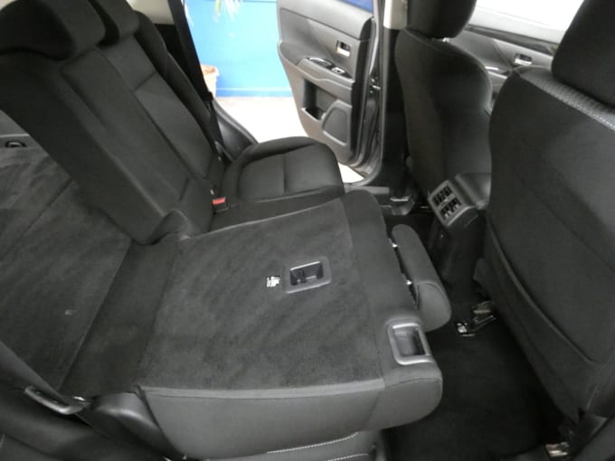2025 Mitsubishi Outlander