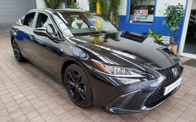 2025 Lexus Es