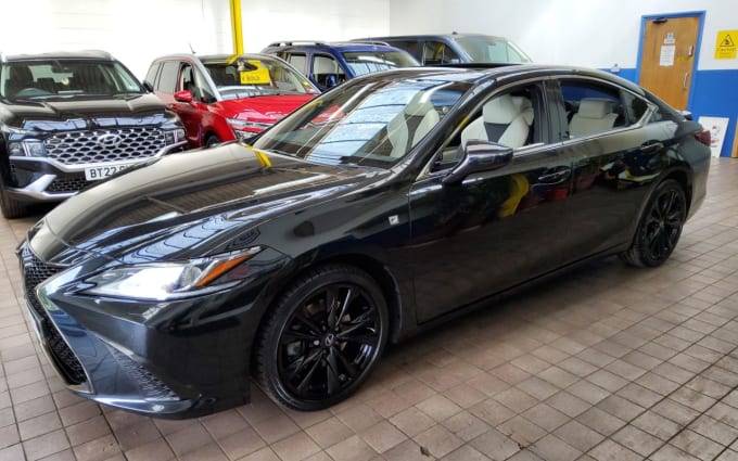 2025 Lexus Es
