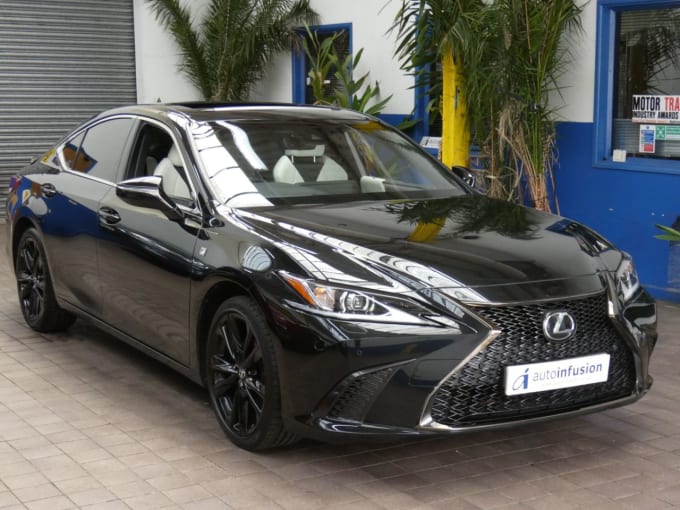 2025 Lexus Es