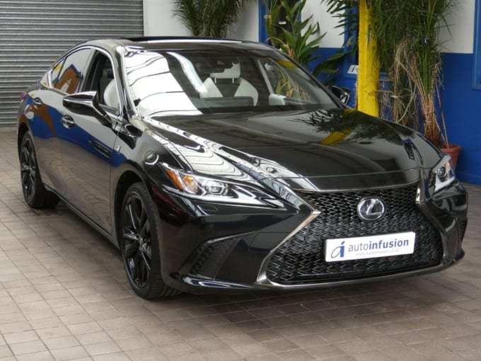 2025 Lexus Es