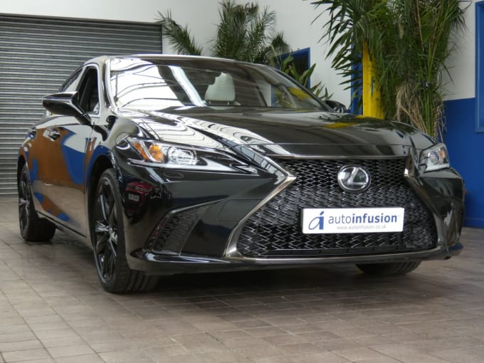 2025 Lexus Es