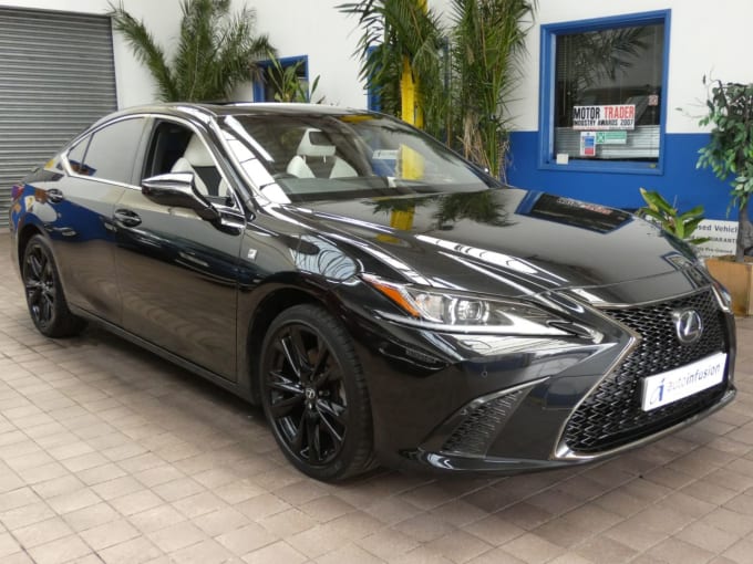 2025 Lexus Es