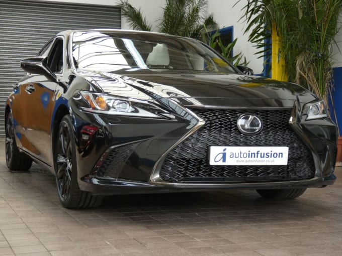 2025 Lexus Es