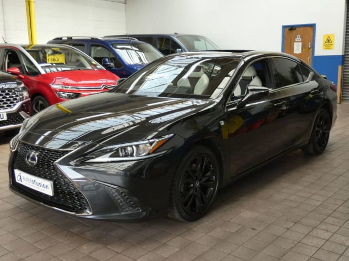 2025 Lexus Es