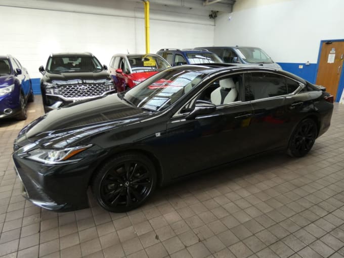 2025 Lexus Es