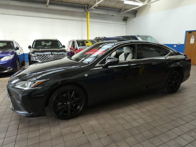 2025 Lexus Es