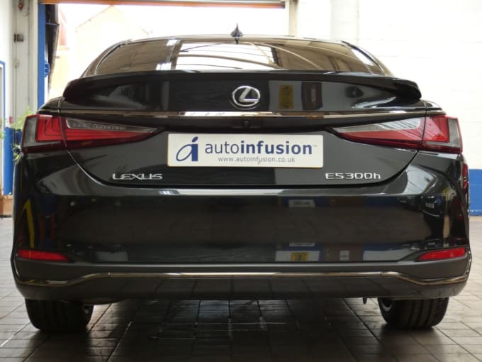 2025 Lexus Es