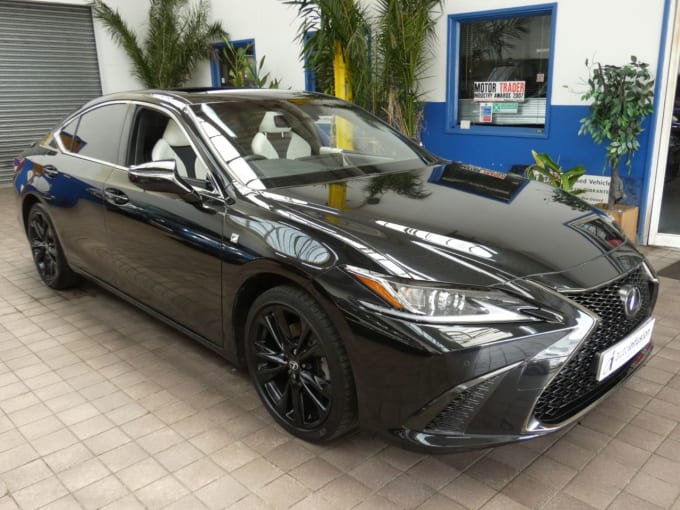 2025 Lexus Es