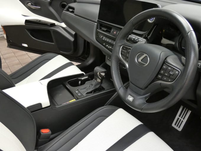 2025 Lexus Es