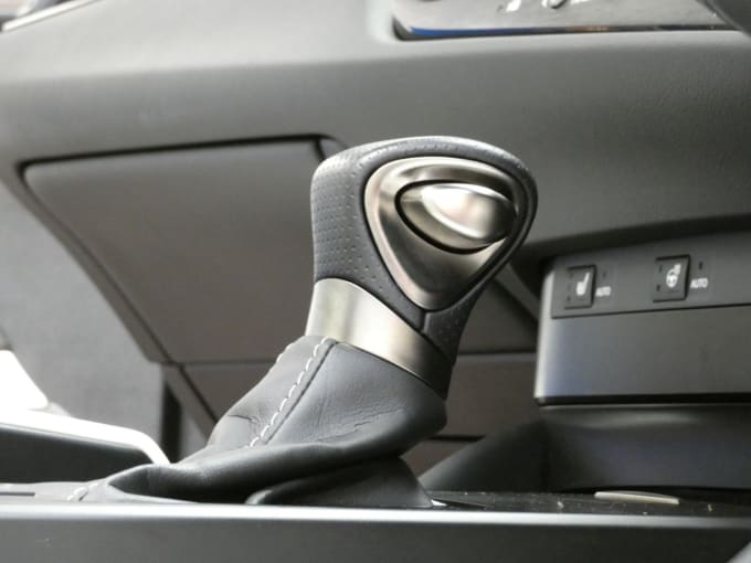2025 Lexus Es
