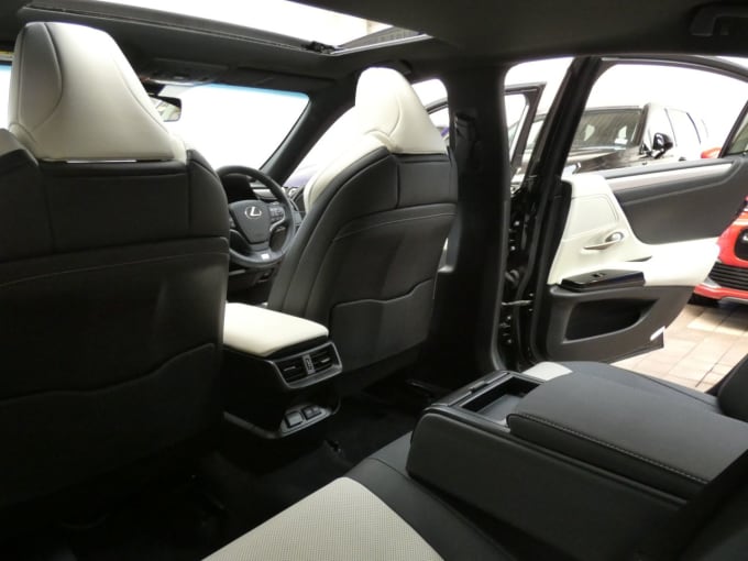 2025 Lexus Es