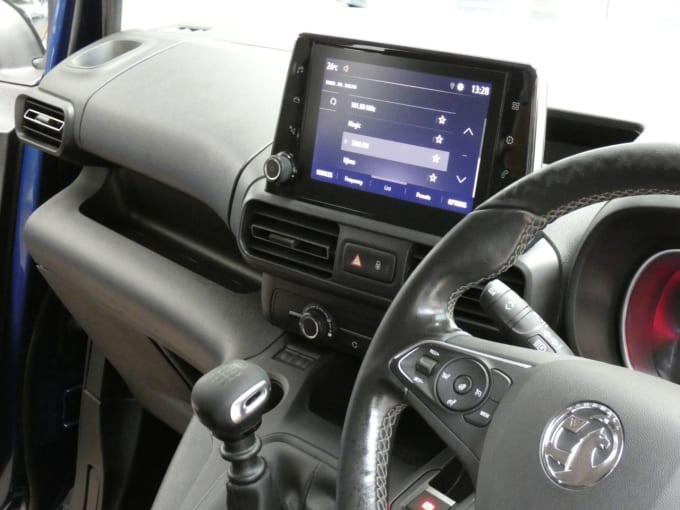 2025 Vauxhall Combo Life