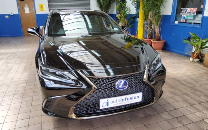 2025 Lexus Es