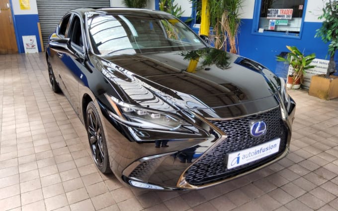 2025 Lexus Es