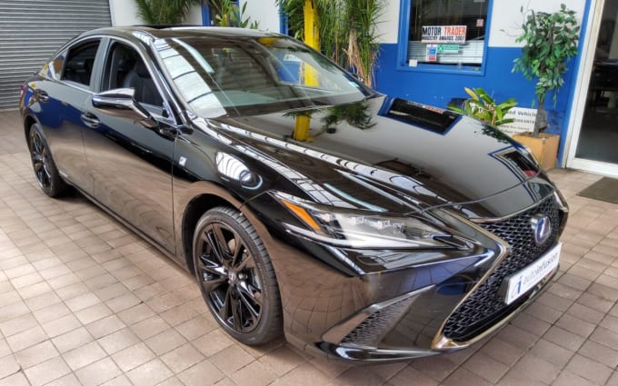2025 Lexus Es