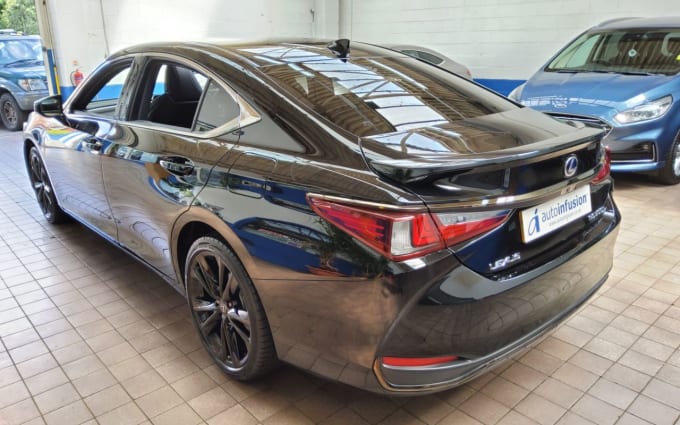 2025 Lexus Es