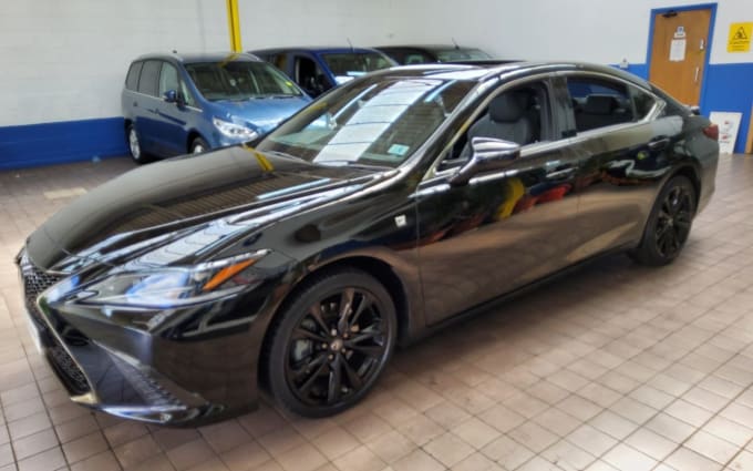 2025 Lexus Es