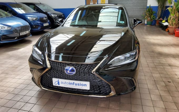2025 Lexus Es