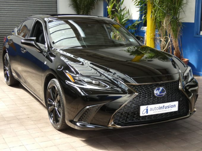 2025 Lexus Es