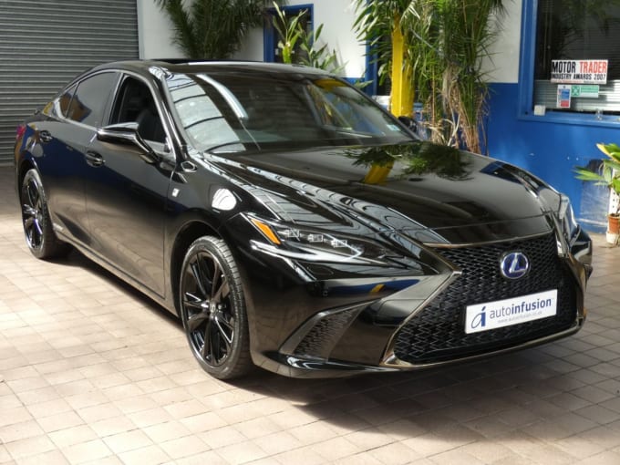 2025 Lexus Es